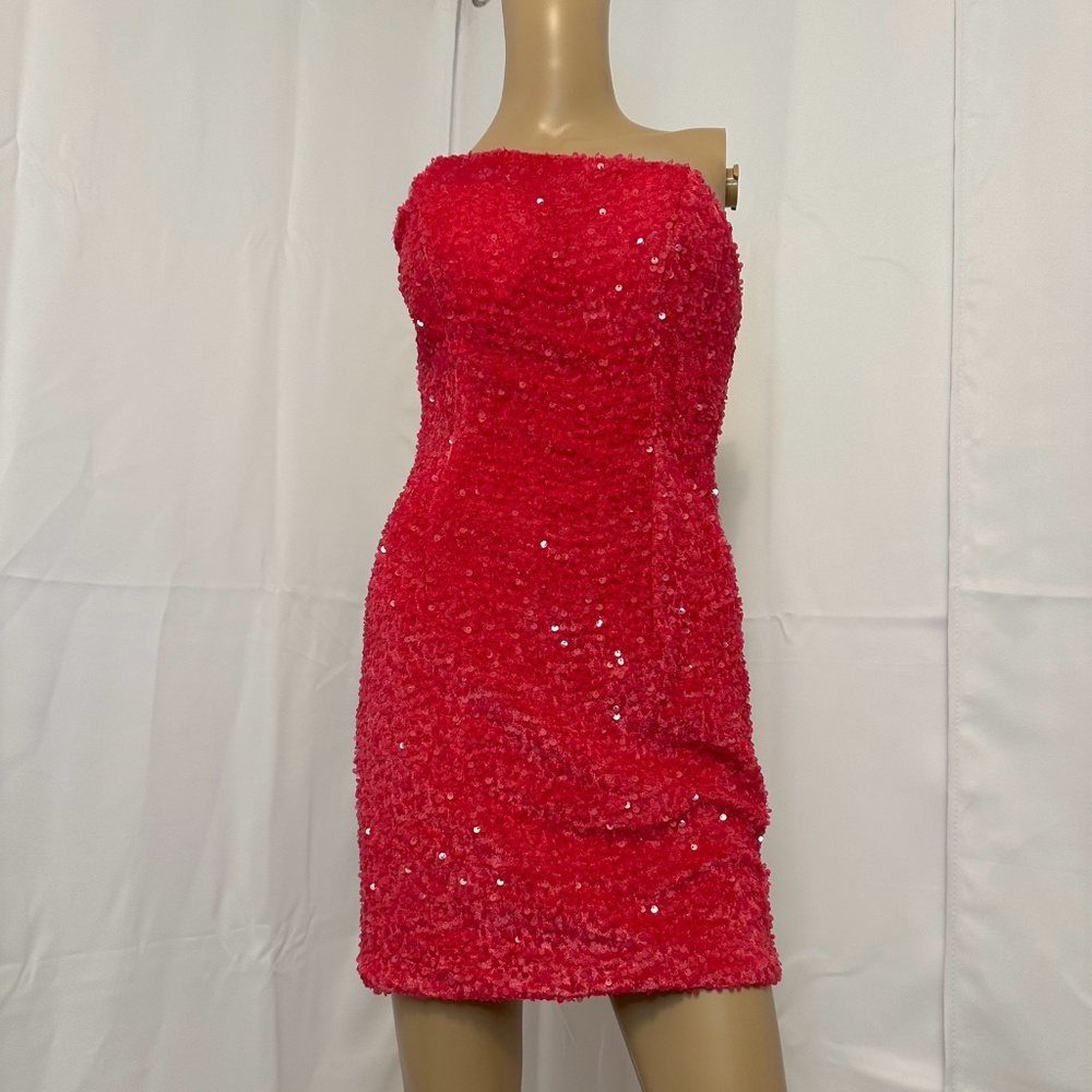 Sequins fuchsia short beautiful dress one shoulder, For bridesmaids, dama, prom.